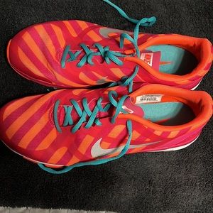 Nike Dual Striped shoes dual fusion running shoes